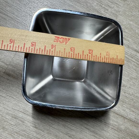 Vollrath 18-8 47637 Double Wall Stainless Steel Beehive Bowl Square Dish 5" - Picture 7 of 7